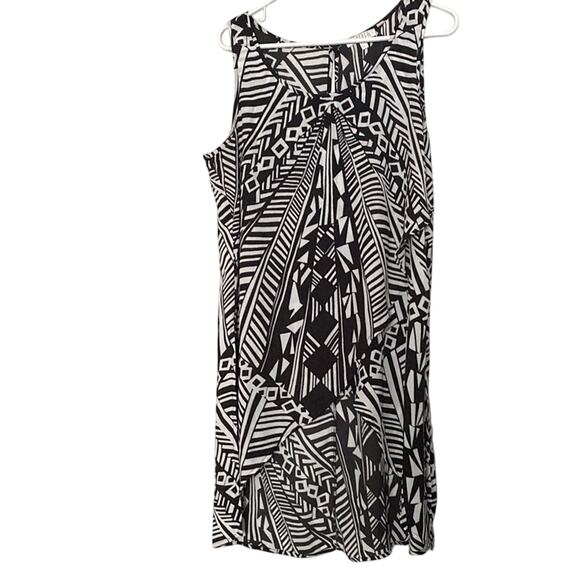 Spense Black and White Sleeveless Sundress - Picture 1 of 4